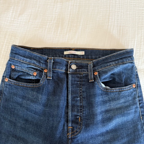 Levi's Women's Skinny Jeans - Dark Wash Blue - Picture 6 of 10